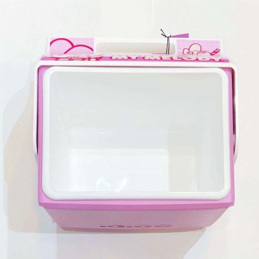 Kuromi and My Melody Igloo Cooler - Picture 8 of 13